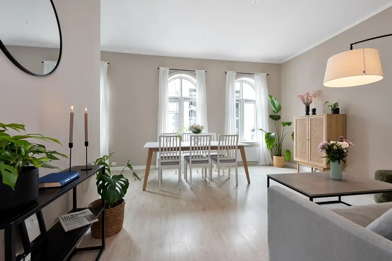 Home Window Tinting: Comfort, Energy & Privacy